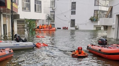 118套水面救生机器人驰援郑州：精准航行去施救，可同时拖拽3个成年人